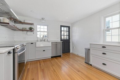 21 Glenhaven Rd, West Roxbury, MA 02132 - photo 5