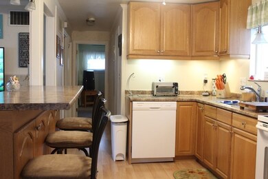 27 Silver Ave, Bellingham, MA 02019 - photo 3