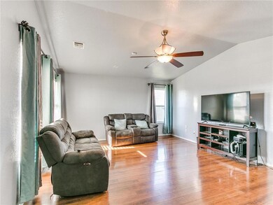 9413 Checkerbloom Dr, Oklahoma City, OK 73165 - photo 7