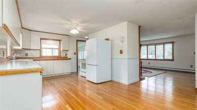 1054 Banfield Rd, Portsmouth, NH 03801 - photo 3