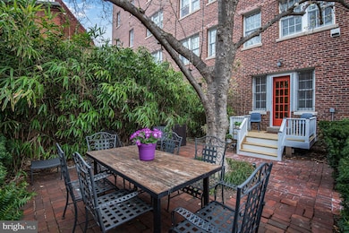 1661 Crescent Place NW unit 102, Washington, DC 20009 - photo 5