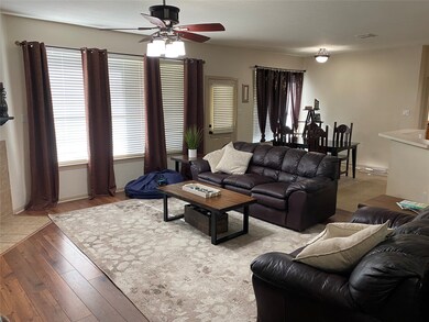 3916 Ashwood Dr, Pearland, TX 77584 - photo 4