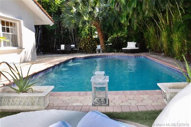 LARGE INVITING POOL