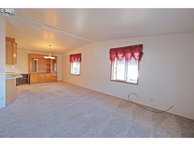Living Room/Dining Room