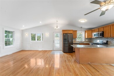 26 Carlton Ave, Warwick, RI 02889 - photo 6