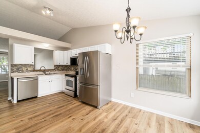 1409 Hackworth St, Columbus, OH 43207 - photo 7