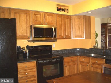 6996 Ducketts Ln, Elkridge, MD 21075 - photo 2