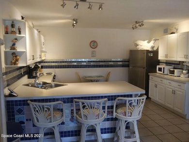 1AEC61A5-E263-43E4-8BF1-AA45DD469FB4