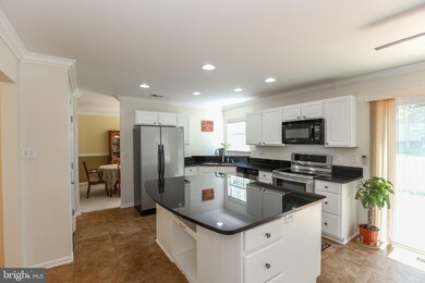 11206 Little Fox Ln, Germantown, MD 20876 - photo 7