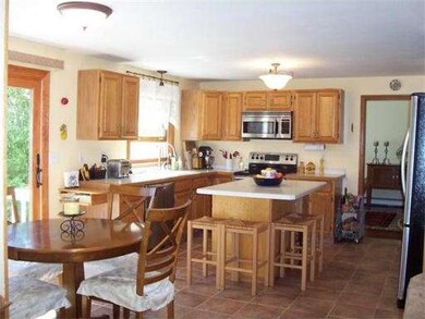 17 Seth Dr, Attleboro, MA 02703 - photo 5