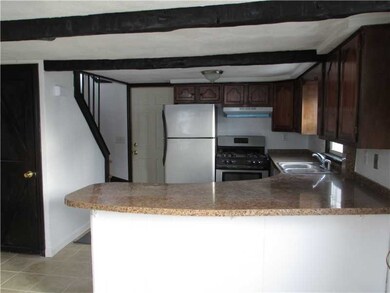 8 Howard St, Cranston, RI 02920 - photo 2