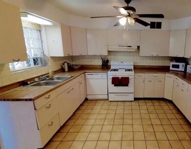 8133 Sandland Dr, El Paso, TX 79907 - photo 4