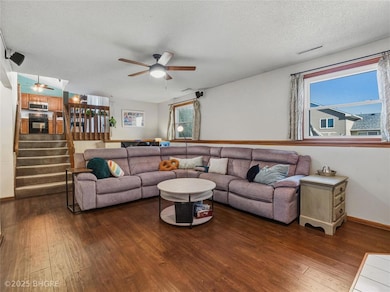 2909 Shadow Creek Ln, Des Moines, IA 50320 - photo 3