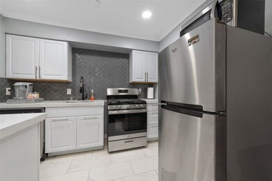 3611 Graustark St unit 3, Houston, TX 77006 - photo 3