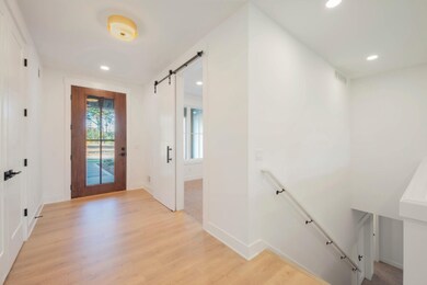 6316LamppostCircleSE-17