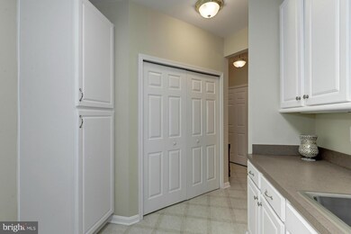 2608 Chapel Lake Dr unit 211, Gambrills, MD 21054 - photo 5