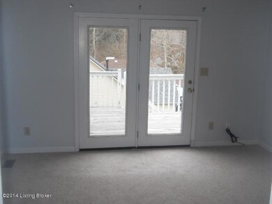 5802 Hudson Lake Dr, Louisville, KY 40291 - photo 4