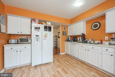 316 Cherrywood Dr, Clementon, NJ 08021 - photo 6