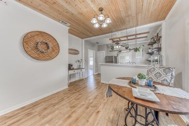 319 W Russell St, Weatherford, TX 76086 - photo 5