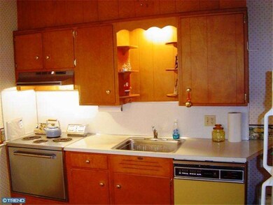 9 Carlisle Ave, Reading, PA 19609 - photo 6