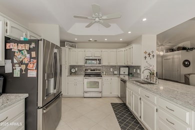 Navarro kitchen full on