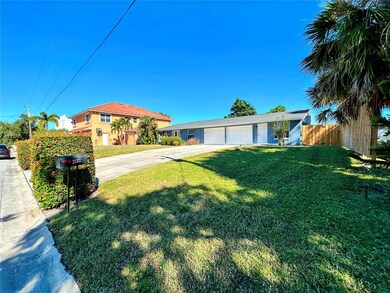 2131 Montclair Dr unit 2131 & 2137, Sarasota, FL 34231 - photo 2