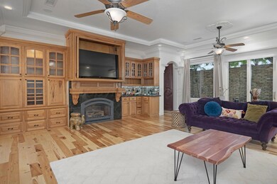 06-Living Room