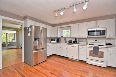 286 Foster St, Littleton, MA 01460 - photo 2