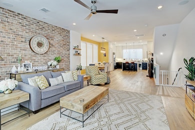 4208 Schuler St unit B, Houston, TX 77007 - photo 6