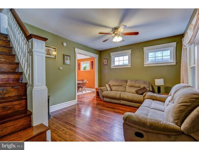 713 Ash Ave, Darby, PA 19023 - photo 4