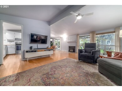 1072 President St, Eugene, OR 97401 - photo 6