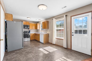 406 W Cline St, Aurora, MO 65605 - photo 6