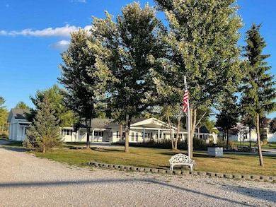 14685 Hubbard Lake Rd, Hubbard Lake, MI 49747 - photo 2