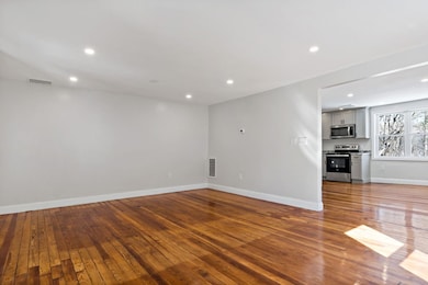 29 Farnum Pike unit 2- Right, Smithfield, RI 02917 - photo 6