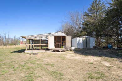 hicken coop & storage shed