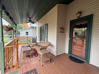 117 Third St SE, New Albin, IA 52160 - photo 4