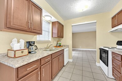 16715 Bougainvilla Ln, Friendswood, TX 77546 - photo 5