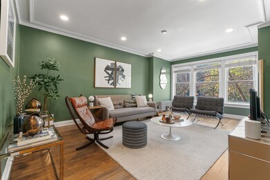 unlisted-address, Chicago, IL 60657 - photo 3