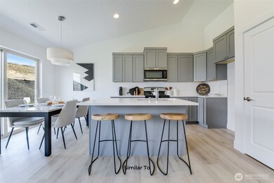 308 N Sandy Loop, Moses Lake, WA 98837 - photo 7