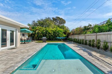 2572 Jefferson Cir, Sarasota, FL 34239 - photo 2