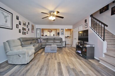 15 Redwood Loop unit 326, Staten Island, NY 10309 - photo 2