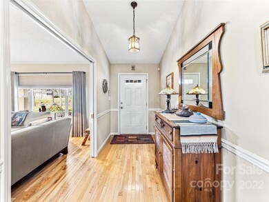 11 Gray Wolf Ln, Hendersonville, NC 28792 - photo 6