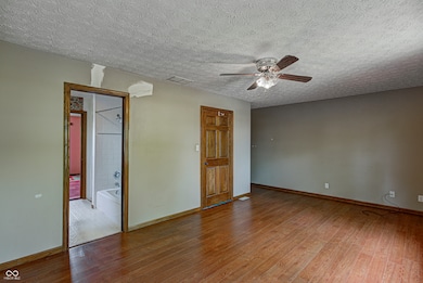 305 Cardinal Dr, Whiteland, IN 46184 - photo 7