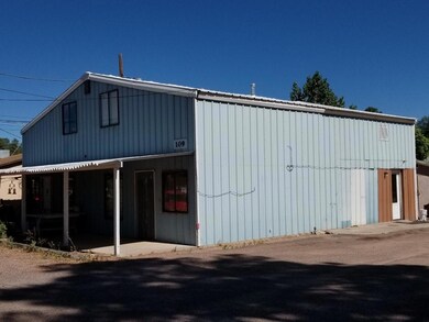 Bldg with 3 Rental Units