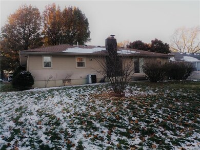 6933 Bluejacket St, Shawnee, KS 66203 - photo 2