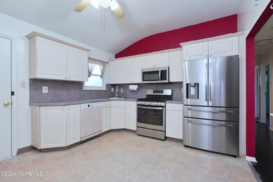 STAINLESS STEEL APPLIANCES