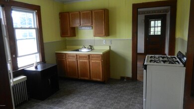 3 Lambert Terrace, Adams, MA 01220 - photo 4