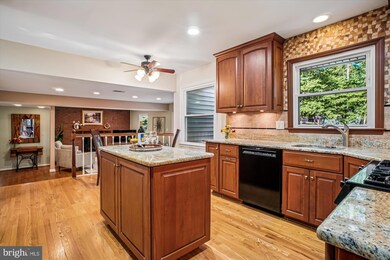 4511 Overcup Ct, Fairfax, VA 22032 - photo 4