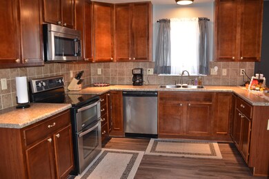 919 Collins Ave, Marysville, OH 43040 - photo 3