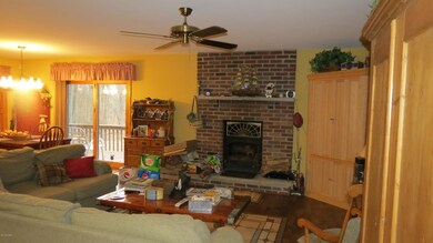 197 Riverview Dr, Lackawaxen, PA 18435 - photo 2